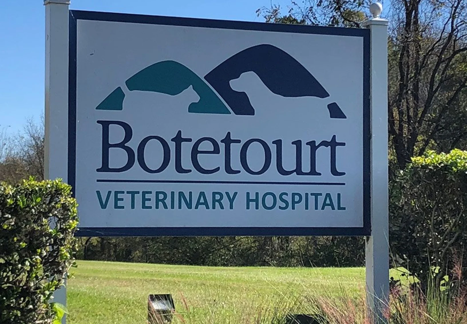 Exterior of Botetourt Veterinary Hospital Sign